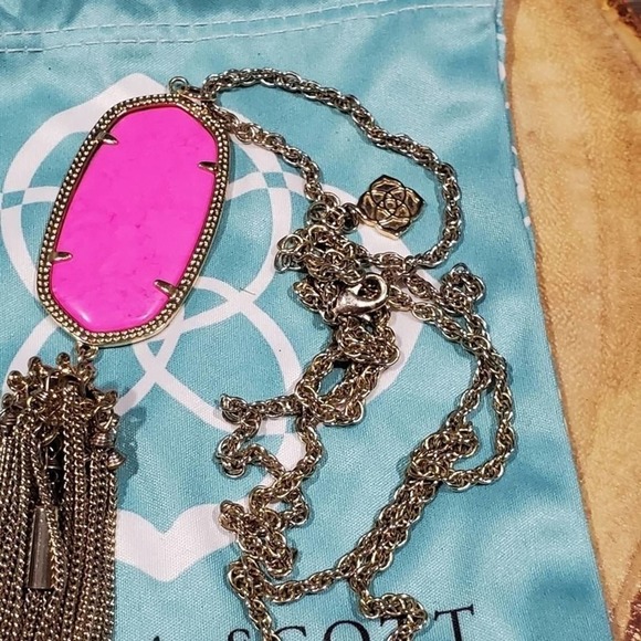 Kendra Scott Rare HTF Hot‎ pink and gold Rayne necklace - Picture 3 of 8